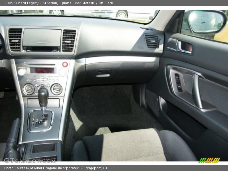 Quartz Silver Metallic / Off Black 2009 Subaru Legacy 2.5i Sedan