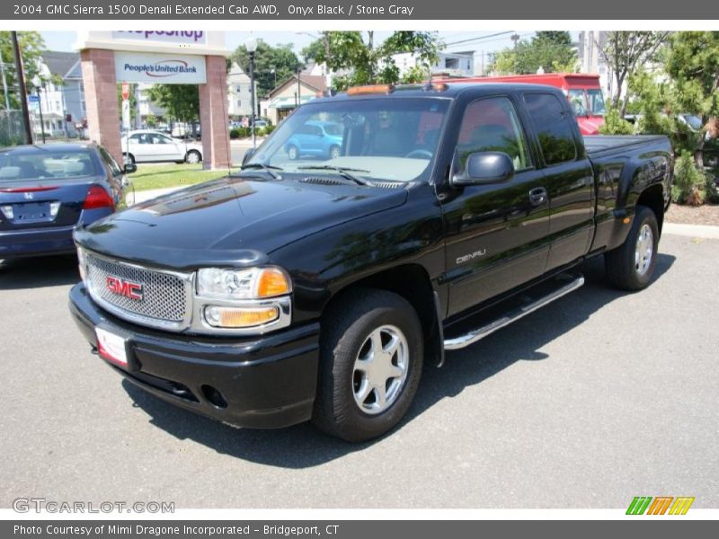 Onyx Black / Stone Gray 2004 GMC Sierra 1500 Denali Extended Cab AWD