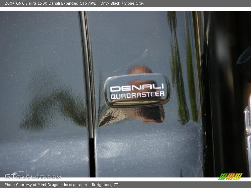 Onyx Black / Stone Gray 2004 GMC Sierra 1500 Denali Extended Cab AWD