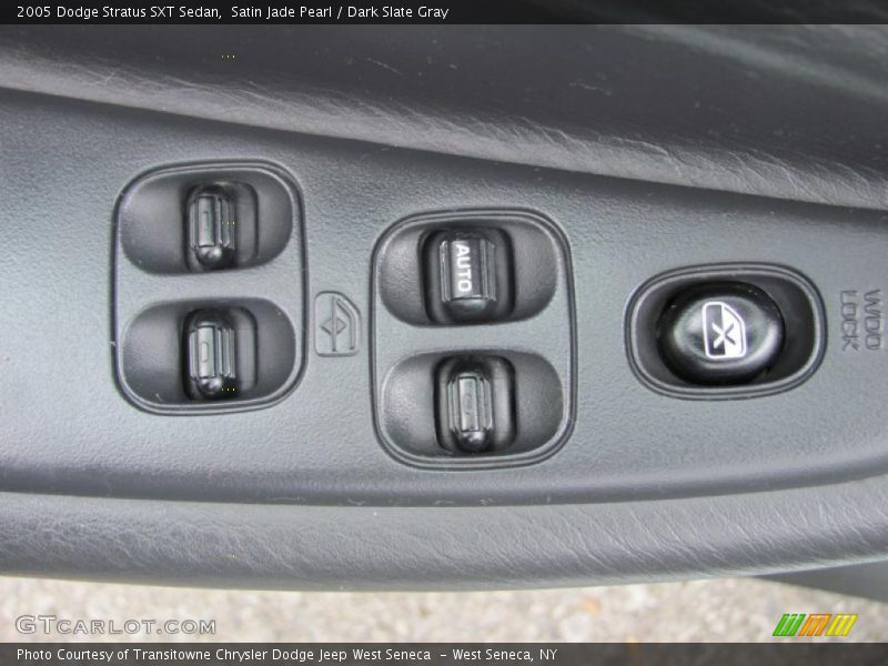 Satin Jade Pearl / Dark Slate Gray 2005 Dodge Stratus SXT Sedan