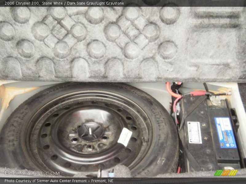 Stone White / Dark Slate Gray/Light Graystone 2006 Chrysler 300