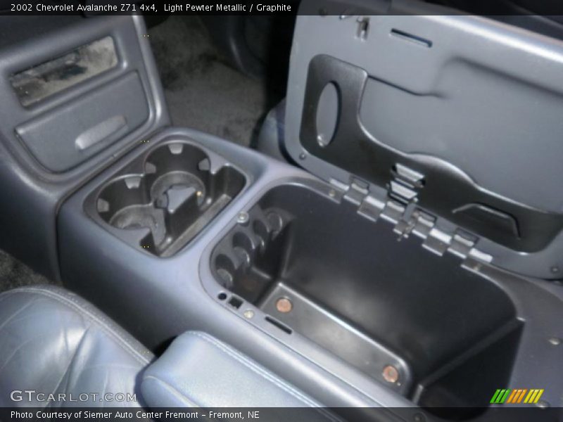 Light Pewter Metallic / Graphite 2002 Chevrolet Avalanche Z71 4x4