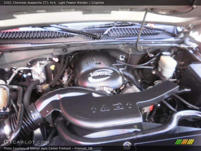 Light Pewter Metallic / Graphite 2002 Chevrolet Avalanche Z71 4x4