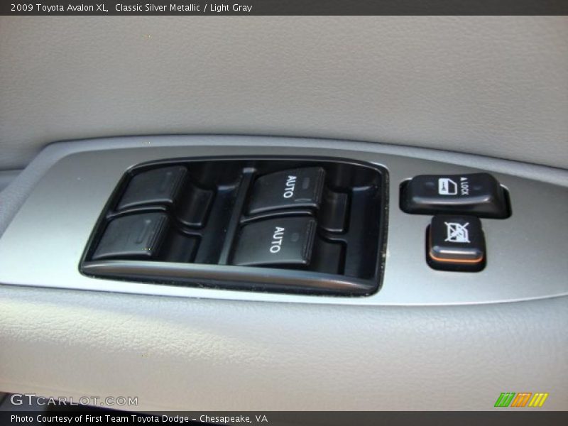 Classic Silver Metallic / Light Gray 2009 Toyota Avalon XL
