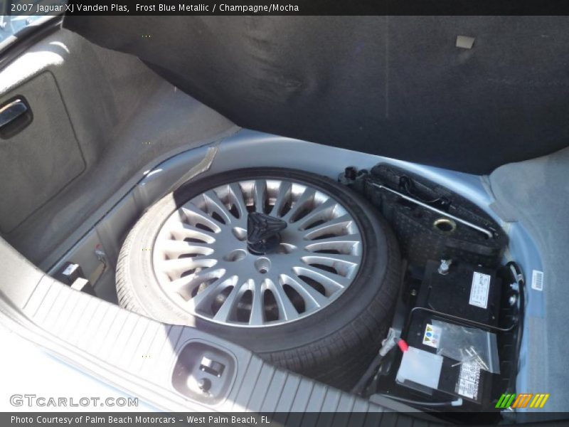 Frost Blue Metallic / Champagne/Mocha 2007 Jaguar XJ Vanden Plas