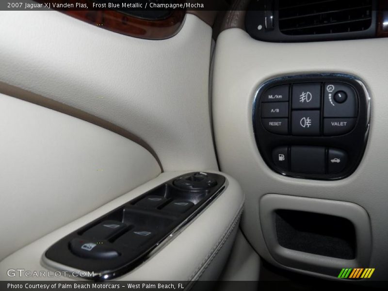 Frost Blue Metallic / Champagne/Mocha 2007 Jaguar XJ Vanden Plas