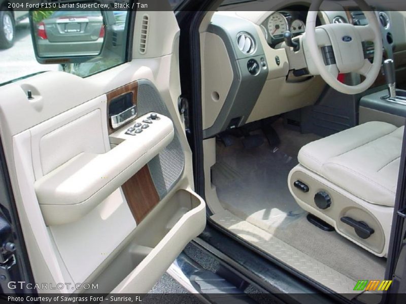 Black / Tan 2004 Ford F150 Lariat SuperCrew
