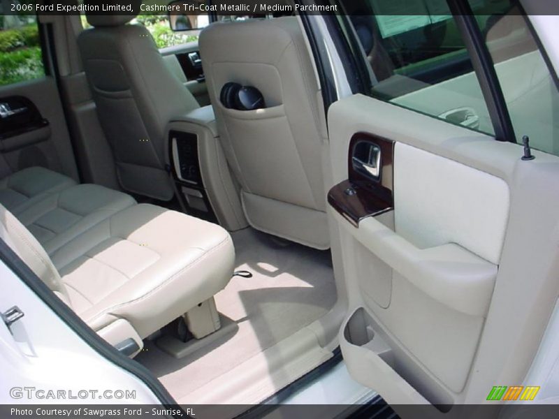 Cashmere Tri-Coat Metallic / Medium Parchment 2006 Ford Expedition Limited