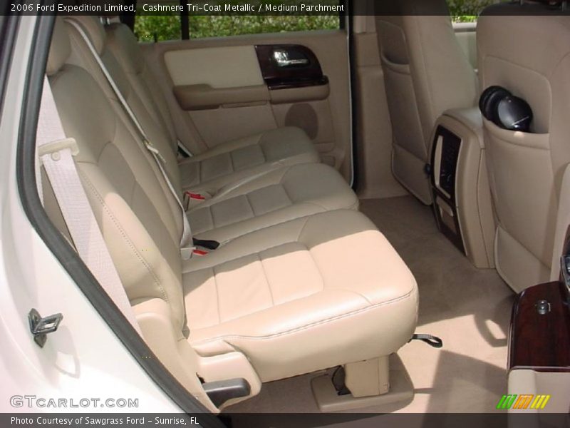 Cashmere Tri-Coat Metallic / Medium Parchment 2006 Ford Expedition Limited