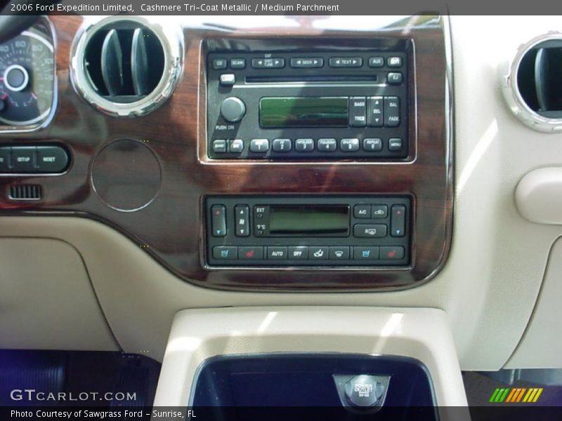 Cashmere Tri-Coat Metallic / Medium Parchment 2006 Ford Expedition Limited