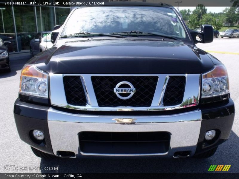 Galaxy Black / Charcoal 2010 Nissan Titan SE Crew Cab