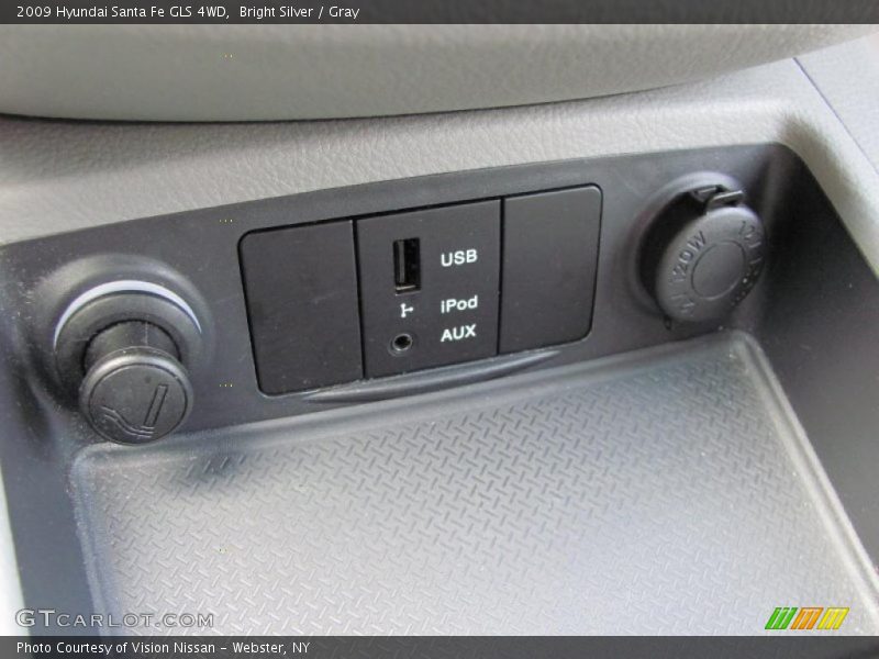 Bright Silver / Gray 2009 Hyundai Santa Fe GLS 4WD