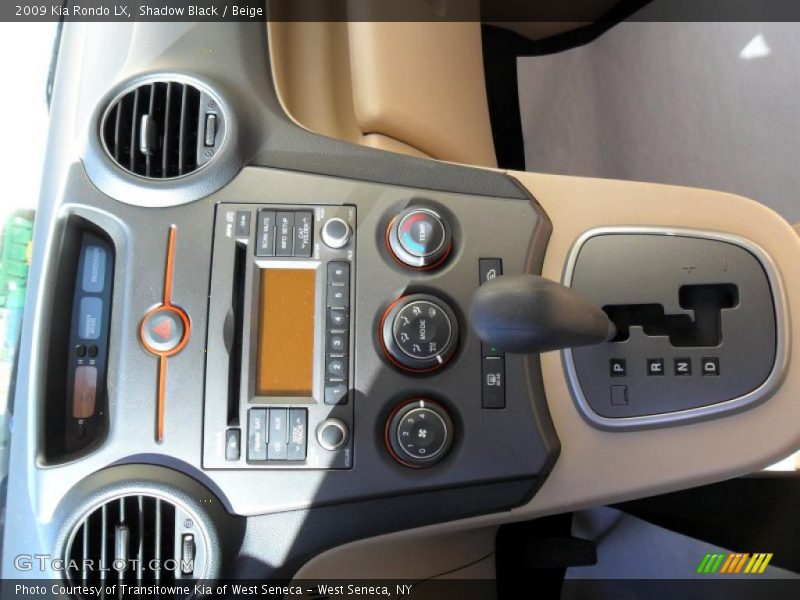 Shadow Black / Beige 2009 Kia Rondo LX