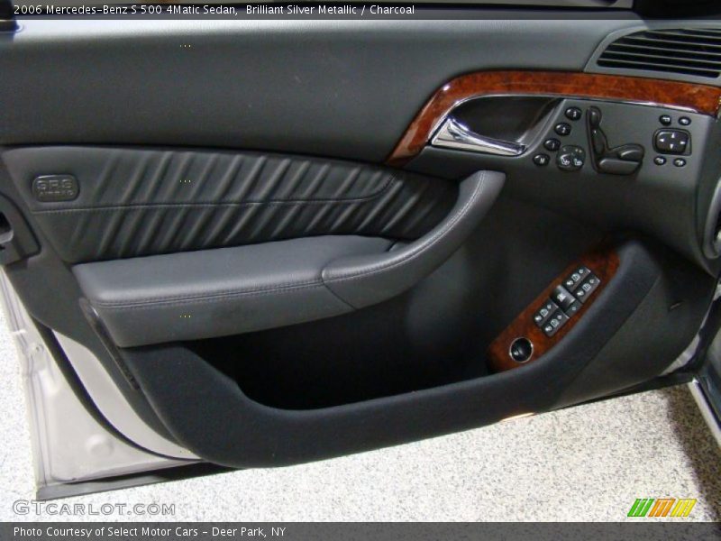 Brilliant Silver Metallic / Charcoal 2006 Mercedes-Benz S 500 4Matic Sedan