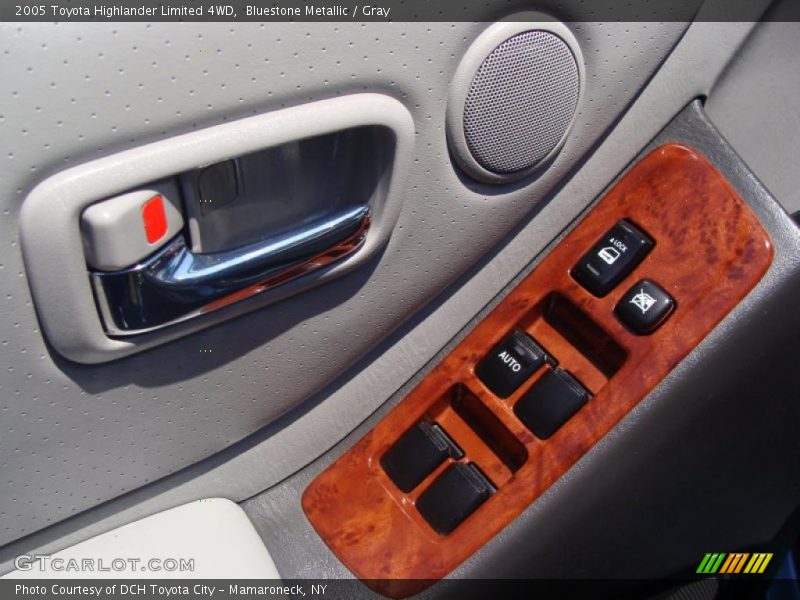 Bluestone Metallic / Gray 2005 Toyota Highlander Limited 4WD