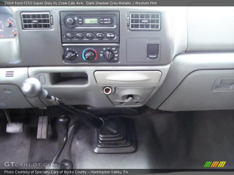 Dark Shadow Grey Metallic / Medium Flint 2004 Ford F350 Super Duty XL Crew Cab 4x4