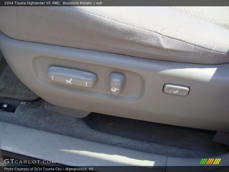 Bluestone Metallic / Ash 2004 Toyota Highlander V6 4WD