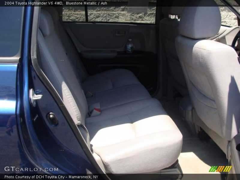 Bluestone Metallic / Ash 2004 Toyota Highlander V6 4WD