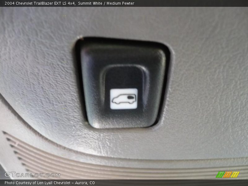 Summit White / Medium Pewter 2004 Chevrolet TrailBlazer EXT LS 4x4