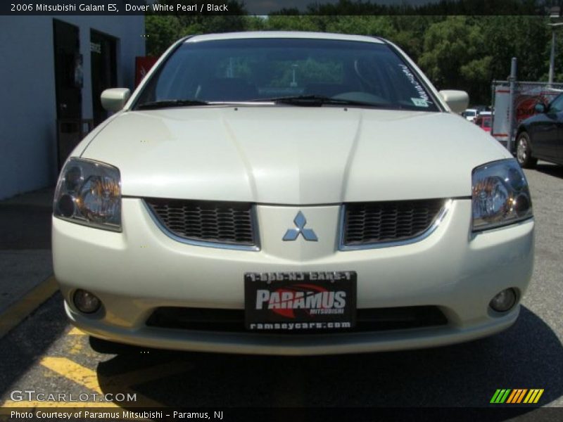 Dover White Pearl / Black 2006 Mitsubishi Galant ES