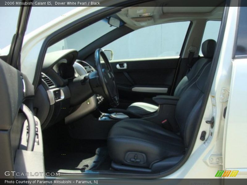 Dover White Pearl / Black 2006 Mitsubishi Galant ES