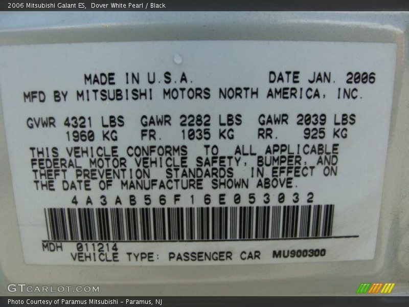 Dover White Pearl / Black 2006 Mitsubishi Galant ES