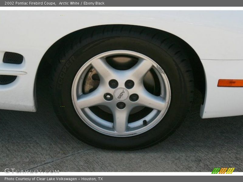 Arctic White / Ebony Black 2002 Pontiac Firebird Coupe