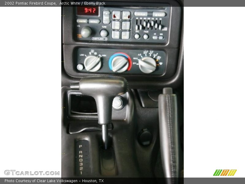 Arctic White / Ebony Black 2002 Pontiac Firebird Coupe