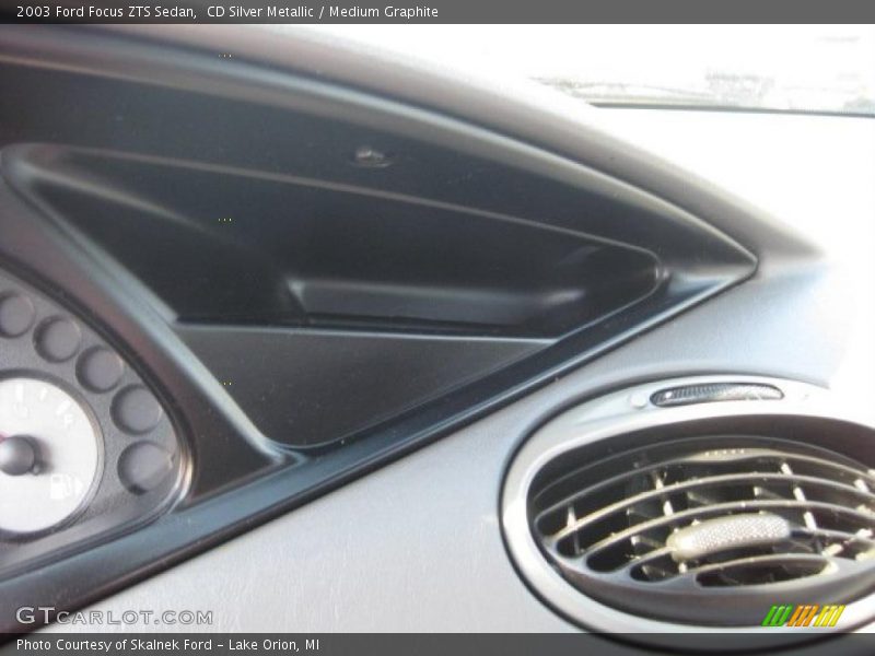 CD Silver Metallic / Medium Graphite 2003 Ford Focus ZTS Sedan