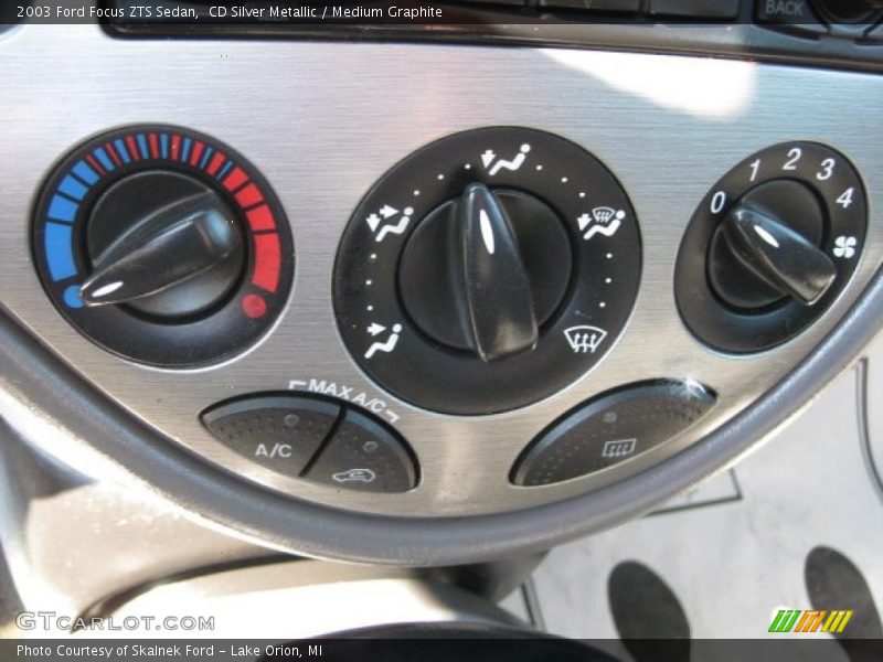 CD Silver Metallic / Medium Graphite 2003 Ford Focus ZTS Sedan