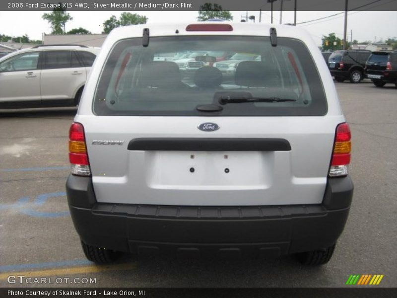 Silver Metallic / Medium/Dark Flint 2006 Ford Escape XLS 4WD