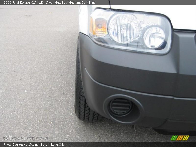 Silver Metallic / Medium/Dark Flint 2006 Ford Escape XLS 4WD