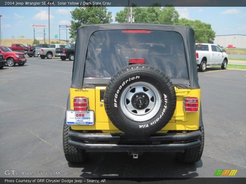 Solar Yellow / Dark Slate Gray 2004 Jeep Wrangler SE 4x4