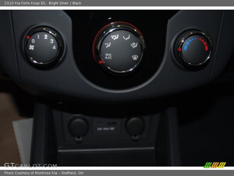 Bright Silver / Black 2010 Kia Forte Koup EX