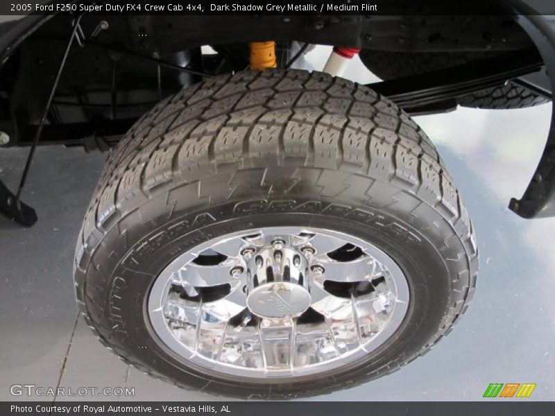 Dark Shadow Grey Metallic / Medium Flint 2005 Ford F250 Super Duty FX4 Crew Cab 4x4