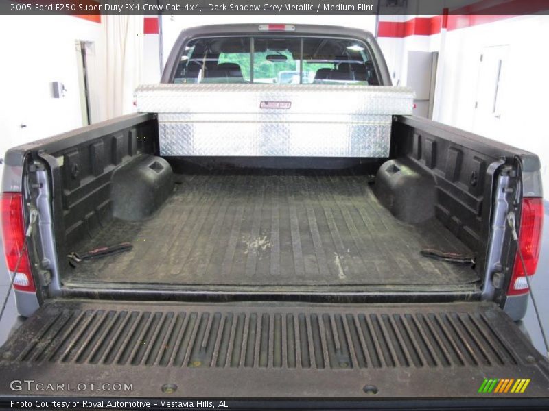 Dark Shadow Grey Metallic / Medium Flint 2005 Ford F250 Super Duty FX4 Crew Cab 4x4