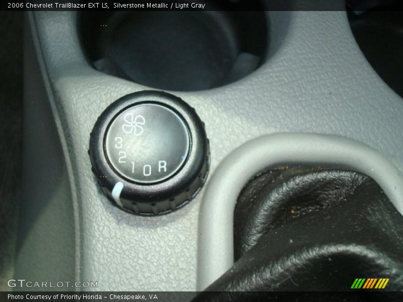 Silverstone Metallic / Light Gray 2006 Chevrolet TrailBlazer EXT LS