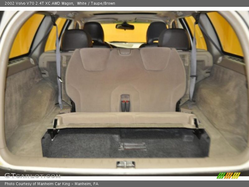 White / Taupe/Brown 2002 Volvo V70 2.4T XC AWD Wagon