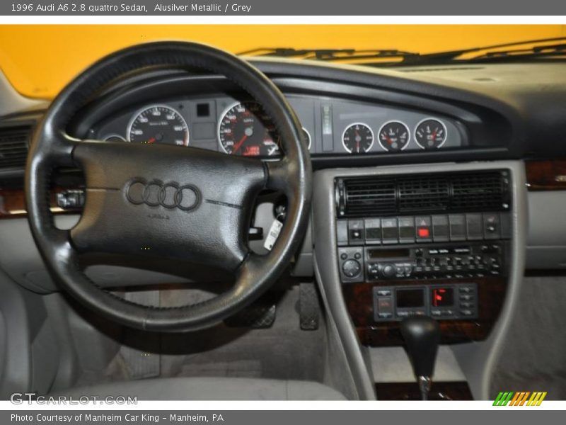 Alusilver Metallic / Grey 1996 Audi A6 2.8 quattro Sedan