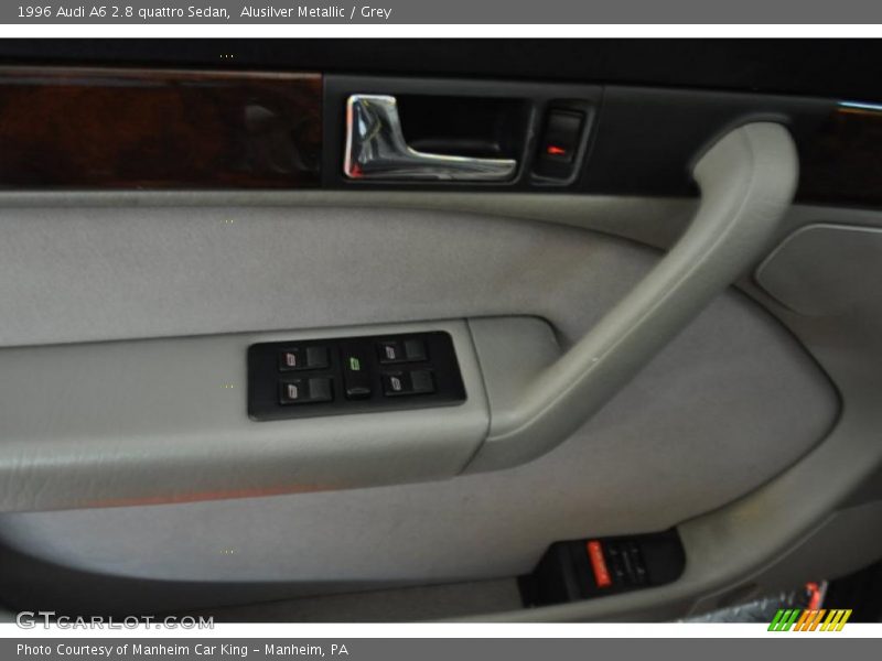 Alusilver Metallic / Grey 1996 Audi A6 2.8 quattro Sedan