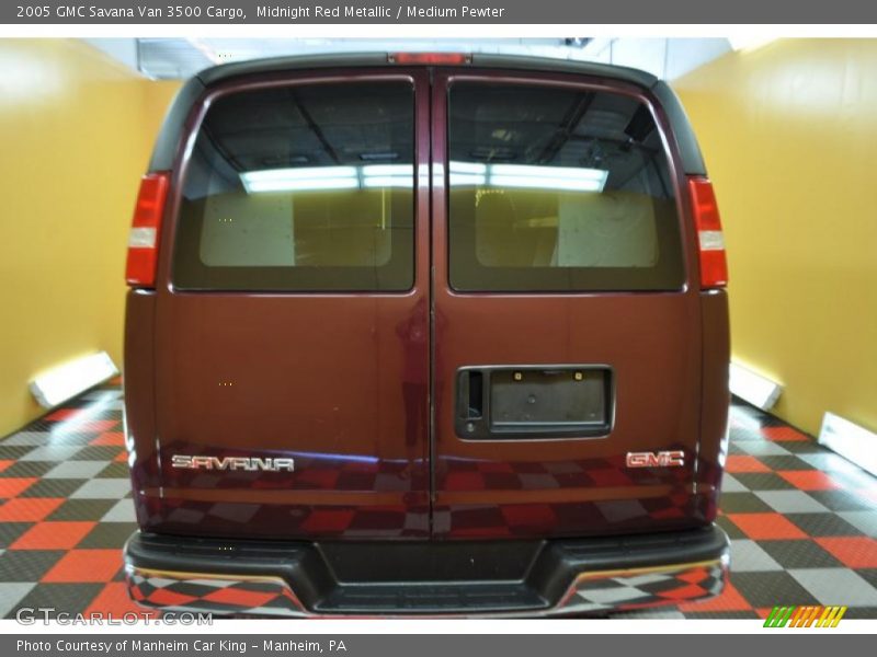 Midnight Red Metallic / Medium Pewter 2005 GMC Savana Van 3500 Cargo