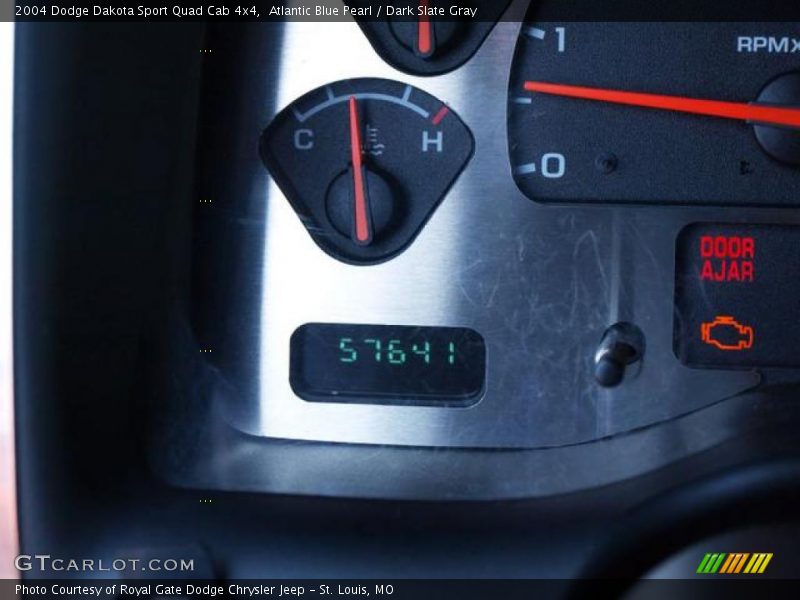 Atlantic Blue Pearl / Dark Slate Gray 2004 Dodge Dakota Sport Quad Cab 4x4
