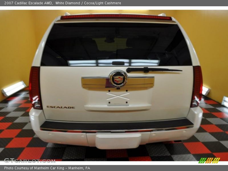 White Diamond / Cocoa/Light Cashmere 2007 Cadillac Escalade AWD