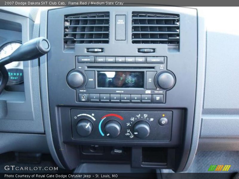 Flame Red / Medium Slate Gray 2007 Dodge Dakota SXT Club Cab
