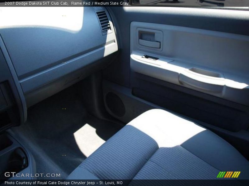 Flame Red / Medium Slate Gray 2007 Dodge Dakota SXT Club Cab