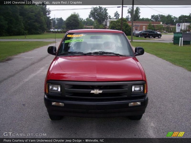 Apple Red / Graphite 1996 Chevrolet S10 Regular Cab