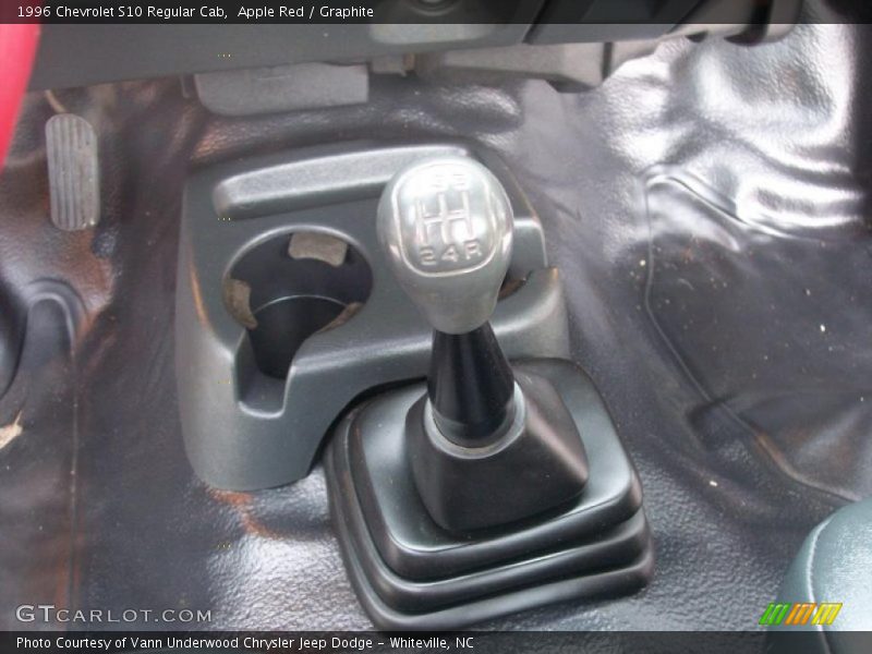 Apple Red / Graphite 1996 Chevrolet S10 Regular Cab