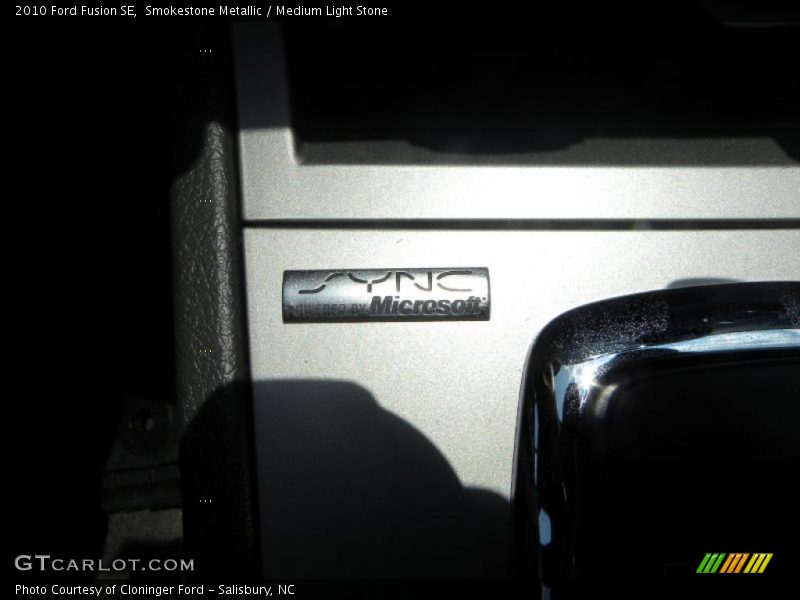 Smokestone Metallic / Medium Light Stone 2010 Ford Fusion SE