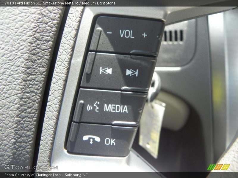 Smokestone Metallic / Medium Light Stone 2010 Ford Fusion SE