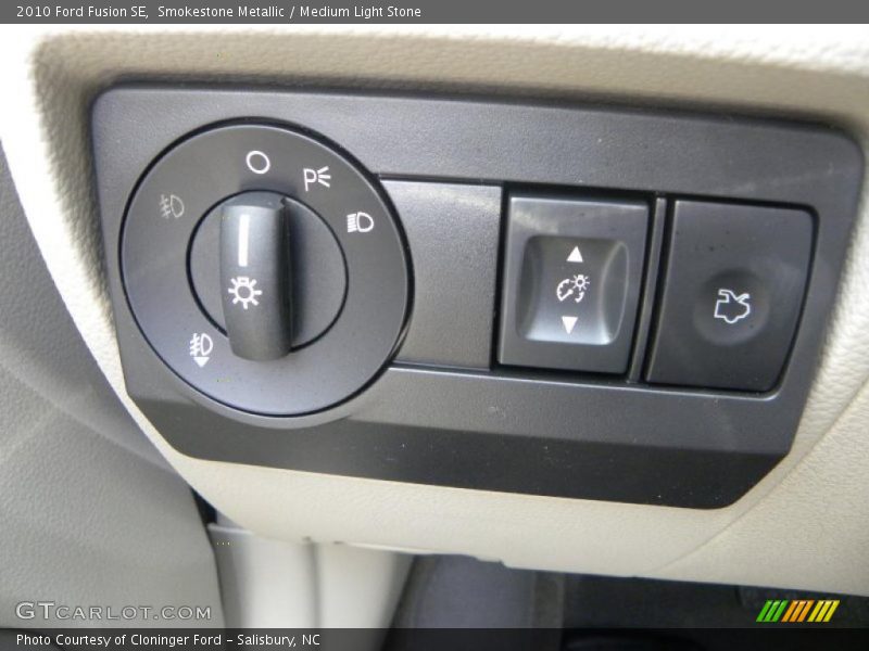 Smokestone Metallic / Medium Light Stone 2010 Ford Fusion SE